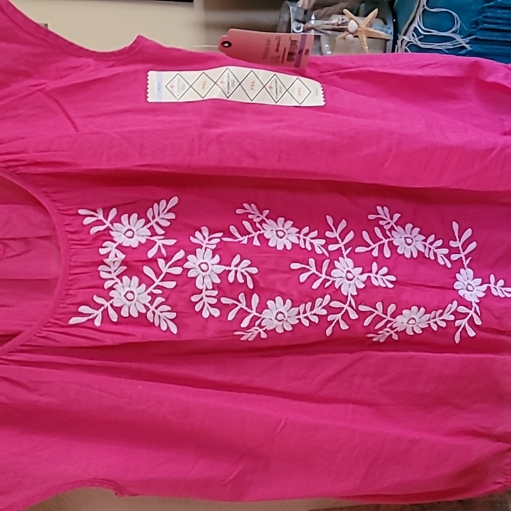 NWT Women's Peasent top